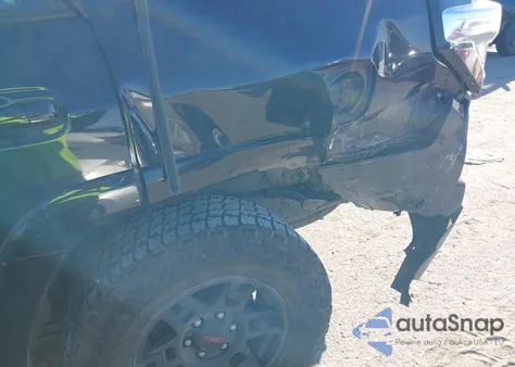 2021 Toyota 4Runner Sr5 Premium z USA, uszkodzony, nr VIN JTEFU5JR2M5250496